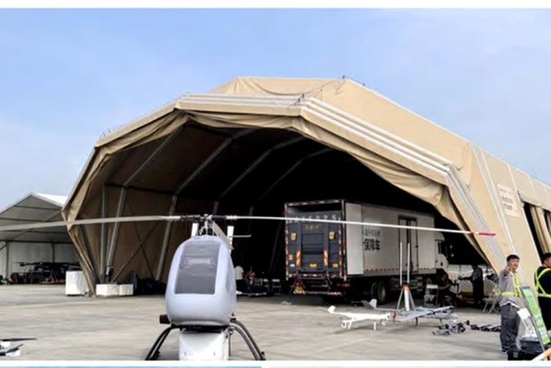 Tentes militaires